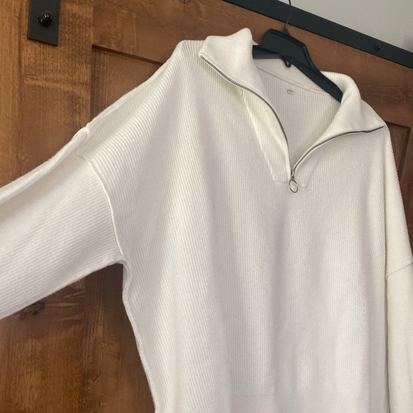 Oversized Slouchy Quarter Zip sweater in cream/off white size large - Picture 3 of 8